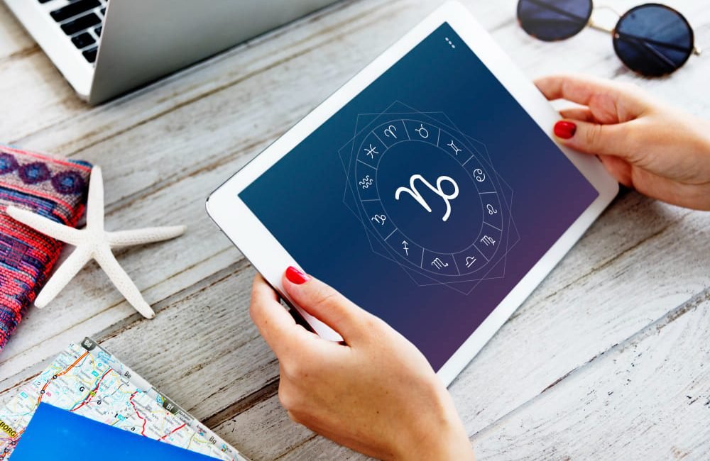 capricorn-horoscope-zodiac-online-graphic-concept